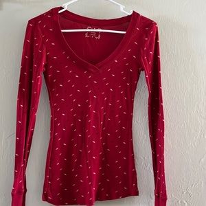 Old Navy red leaf pattered long sleeved T-shirt (XS)